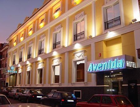 Hotel Avenida Leganes Bagian luar foto