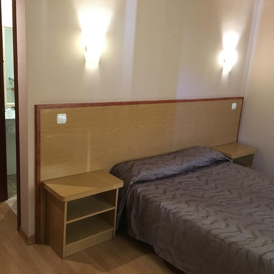 Hotel Avenida Leganes Bagian luar foto